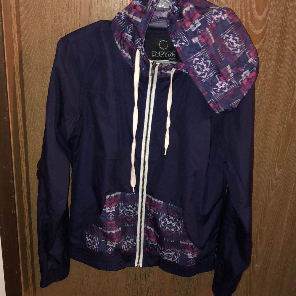 Windbreaker/ Rain jacket